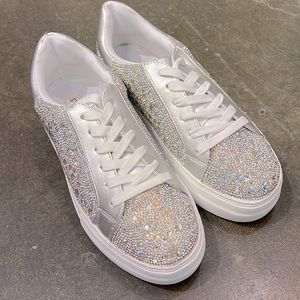 STEVE MADDEN “SALINA” RHINESTONE SNEAKER. BRAND NEW. SIZE 7.0